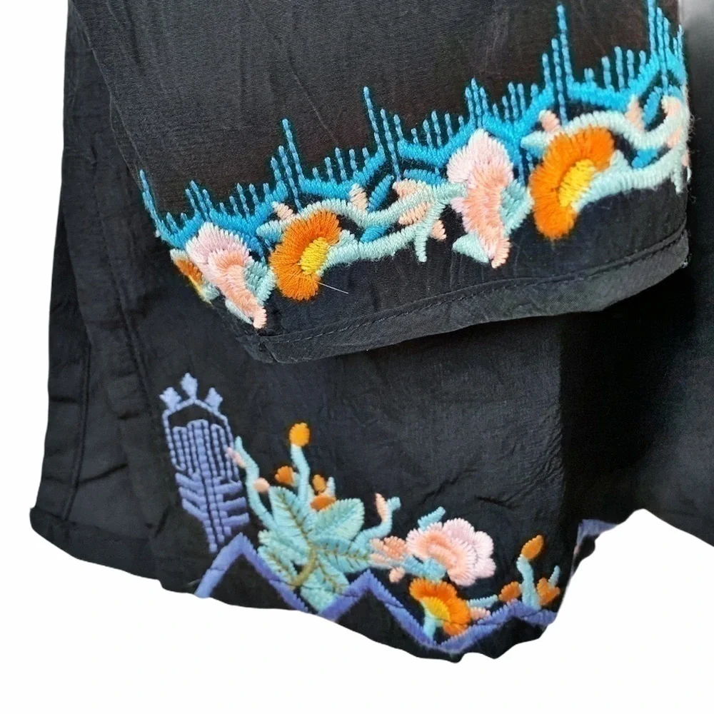 FAITH + Zoe Embroidered Tunic NWT Size M - Picture 6 of 8